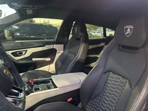 2021 Lamborghini Urus - Image 6 of 7