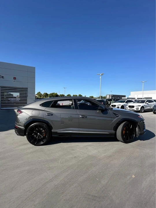 2021 Lamborghini Urus - Image 4 of 15