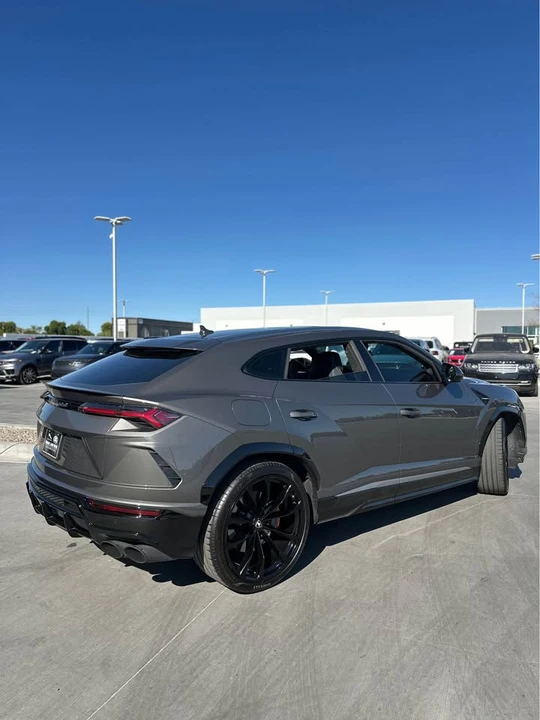 2021 Lamborghini Urus - Image 3 of 15