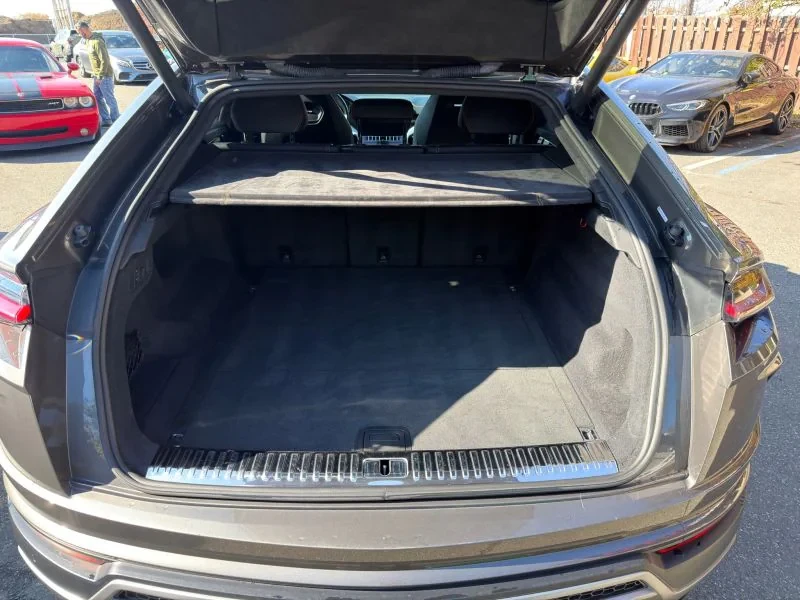 2021 Lamborghini Urus - Image 15 of 18