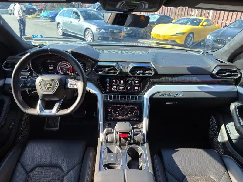 2021 Lamborghini Urus - Image 10 of 18