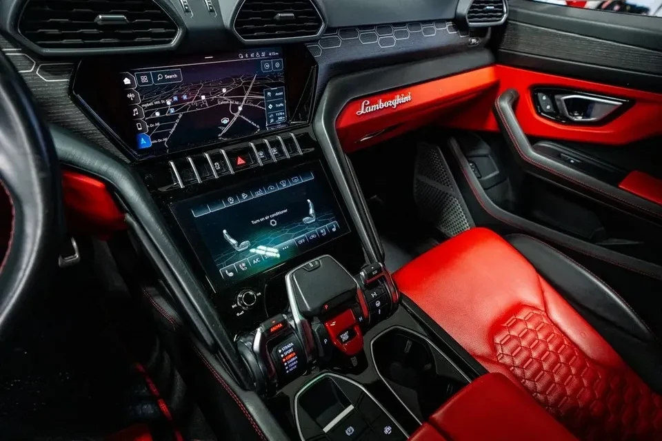 2021 Lamborghini Urus - Image 10 of 13