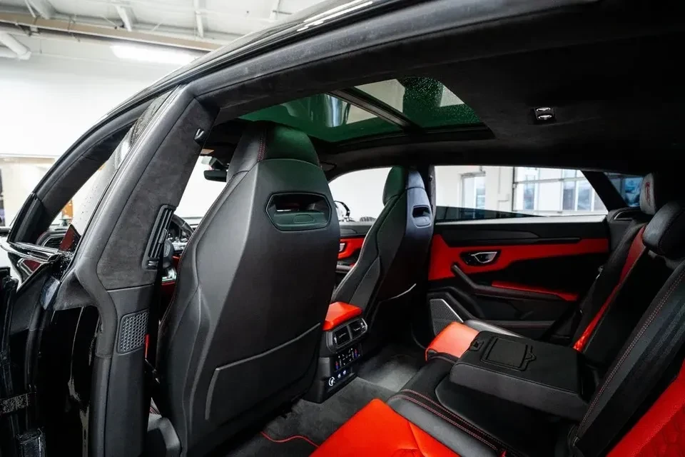 2021 Lamborghini Urus - Image 11 of 13