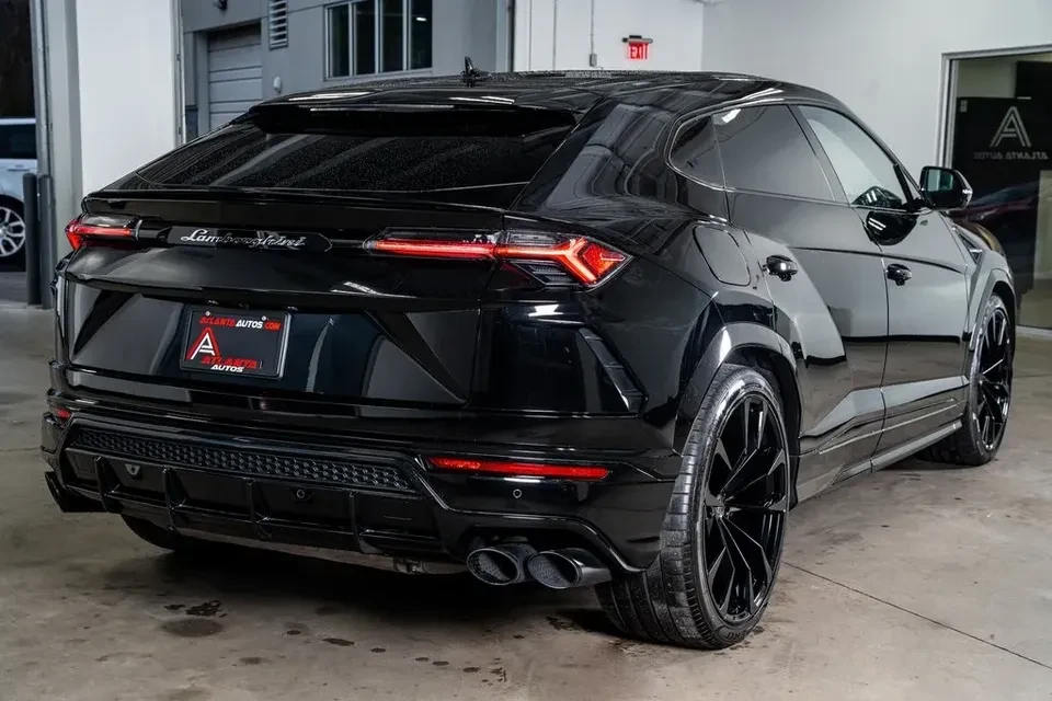 2021 Lamborghini Urus - Image 4 of 13