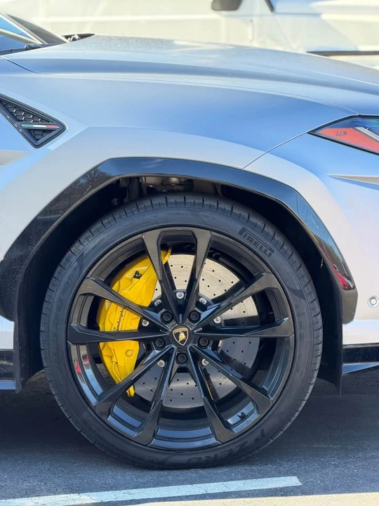 2021 Lamborghini Urus - Image 5 of 8