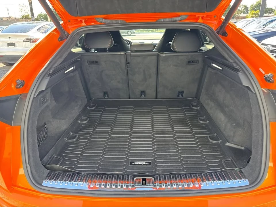2021 Lamborghini Urus - Image 10 of 19