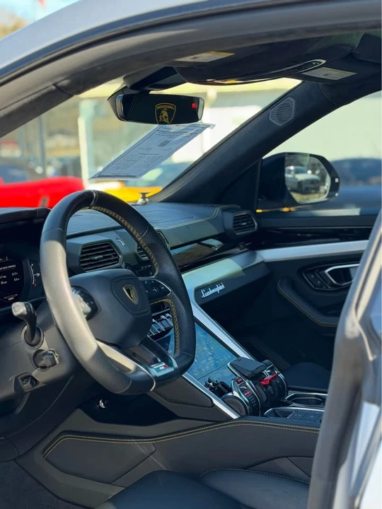 2021 Lamborghini Urus - Image 6 of 8