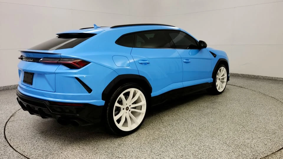 2021 Lamborghini Urus - Image 8 of 17