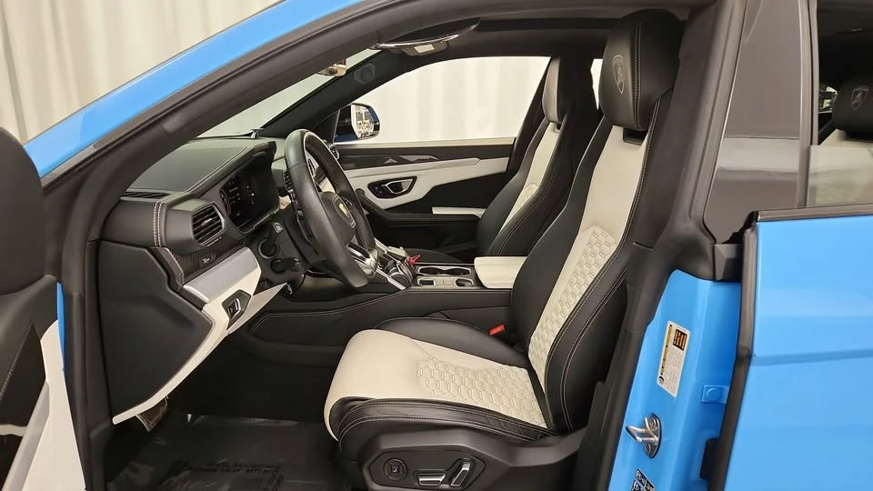 2021 Lamborghini Urus - Image 9 of 17