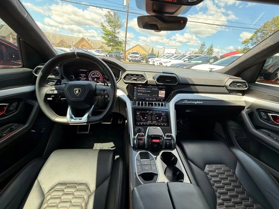 2021 Lamborghini Urus - Image 11 of 12