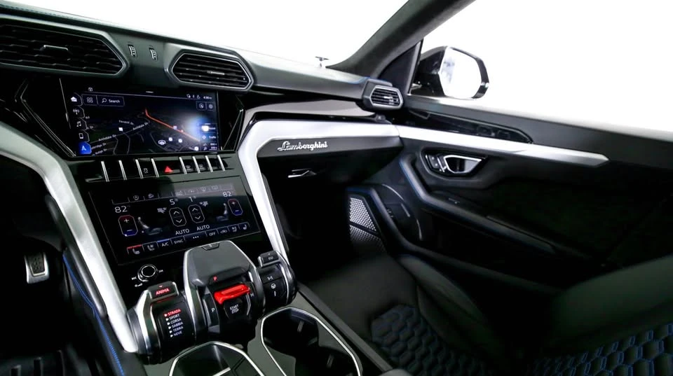 2021 Lamborghini Urus - Image 12 of 20