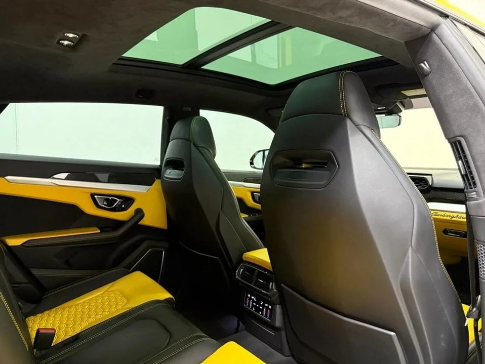 2021 Lamborghini Urus - Image 17 of 20