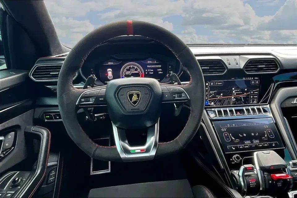 2021 Lamborghini Urus - Image 15 of 20