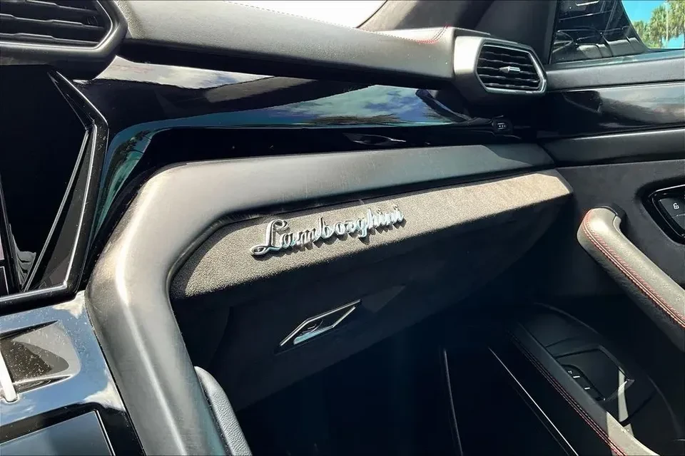 2021 Lamborghini Urus - Image 6 of 20
