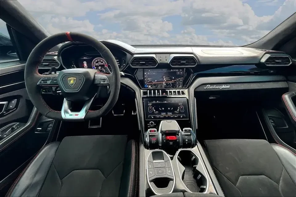 2021 Lamborghini Urus - Image 3 of 20