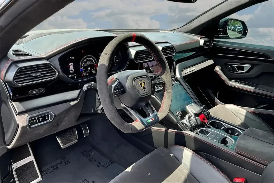 2021 Lamborghini Urus - Image 18 of 20