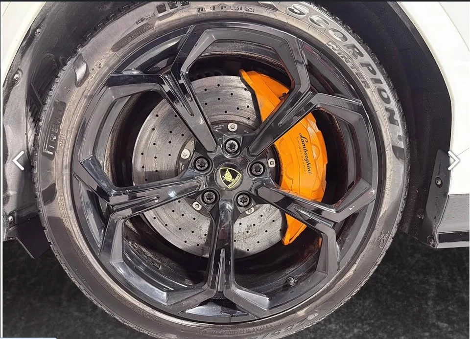 2021 Lamborghini Urus - Image 6 of 11
