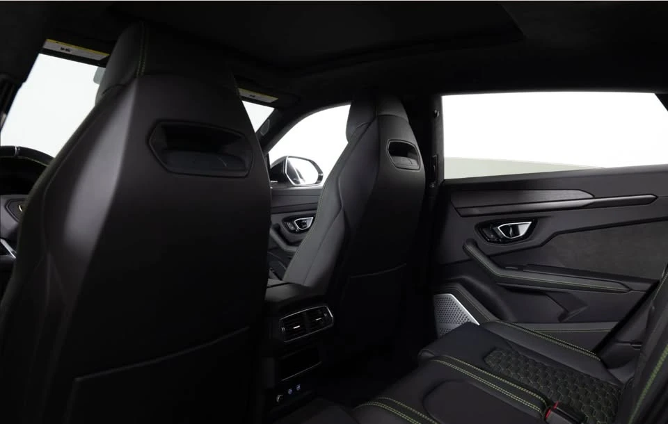 2021 Lamborghini Urus - Image 9 of 17