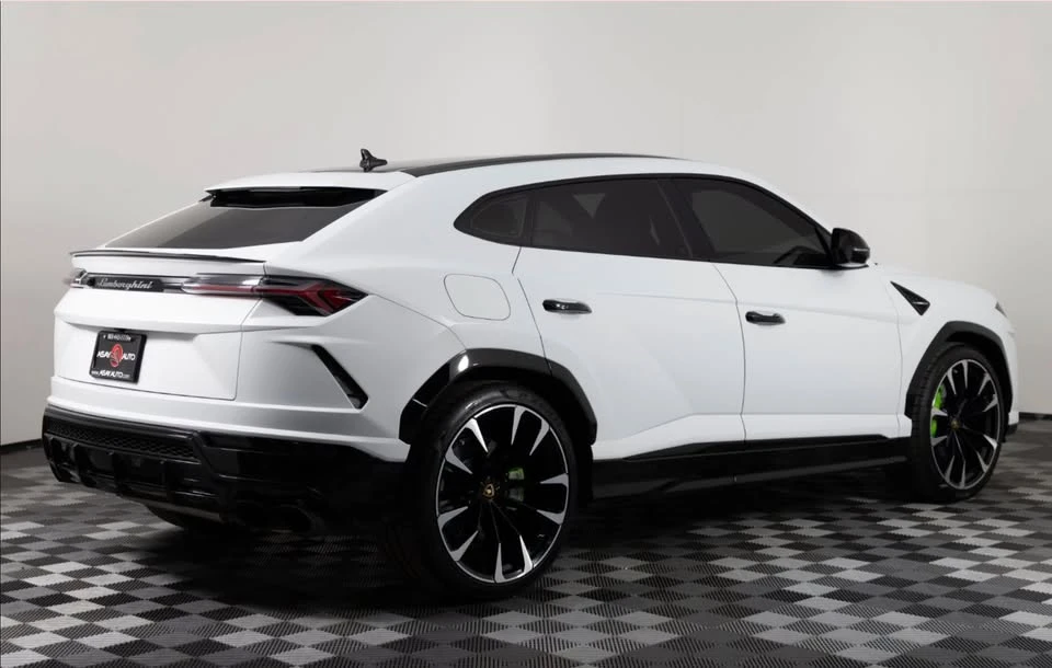 2021 Lamborghini Urus - Image 4 of 17