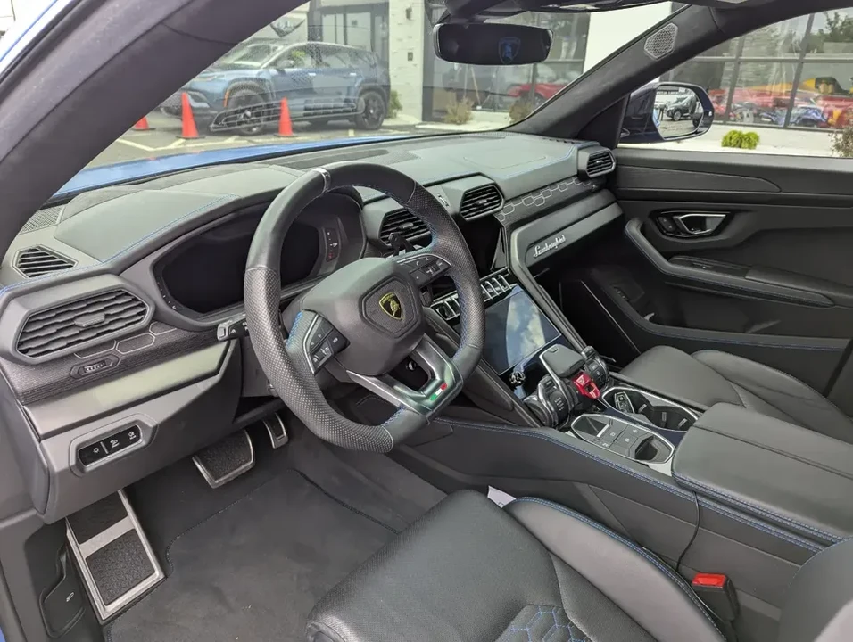 2021 Lamborghini Urus - Image 9 of 20