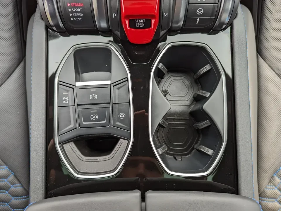 2021 Lamborghini Urus - Image 15 of 20