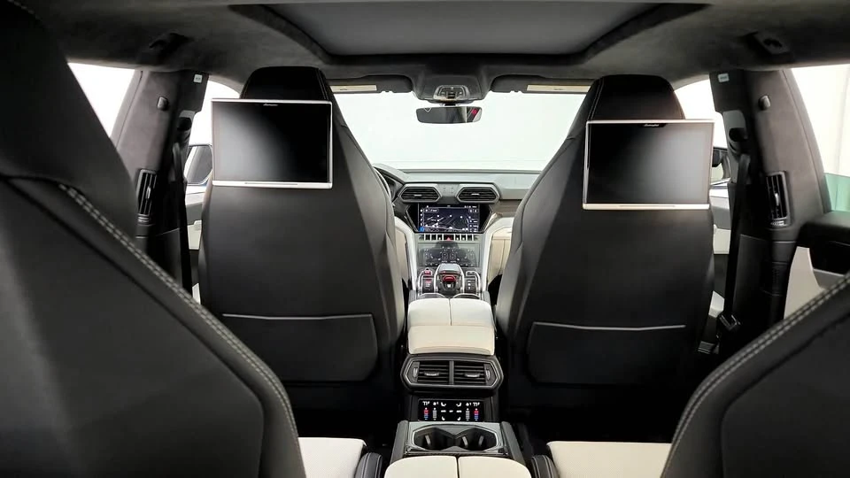 2021 Lamborghini Urus - Image 9 of 12