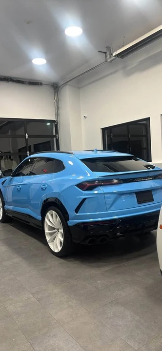 2021 Lamborghini Urus - Image 2 of 12