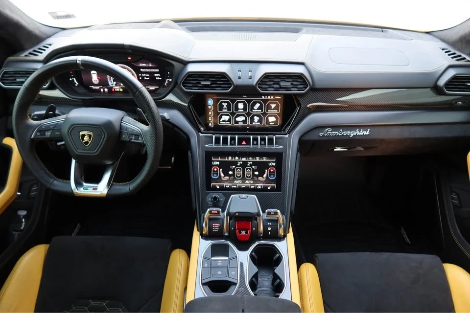 2021 Lamborghini Urus - Image 10 of 19