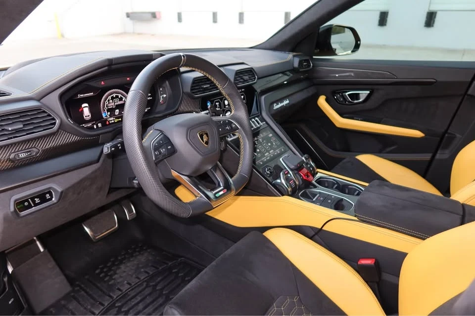 2021 Lamborghini Urus - Image 9 of 19