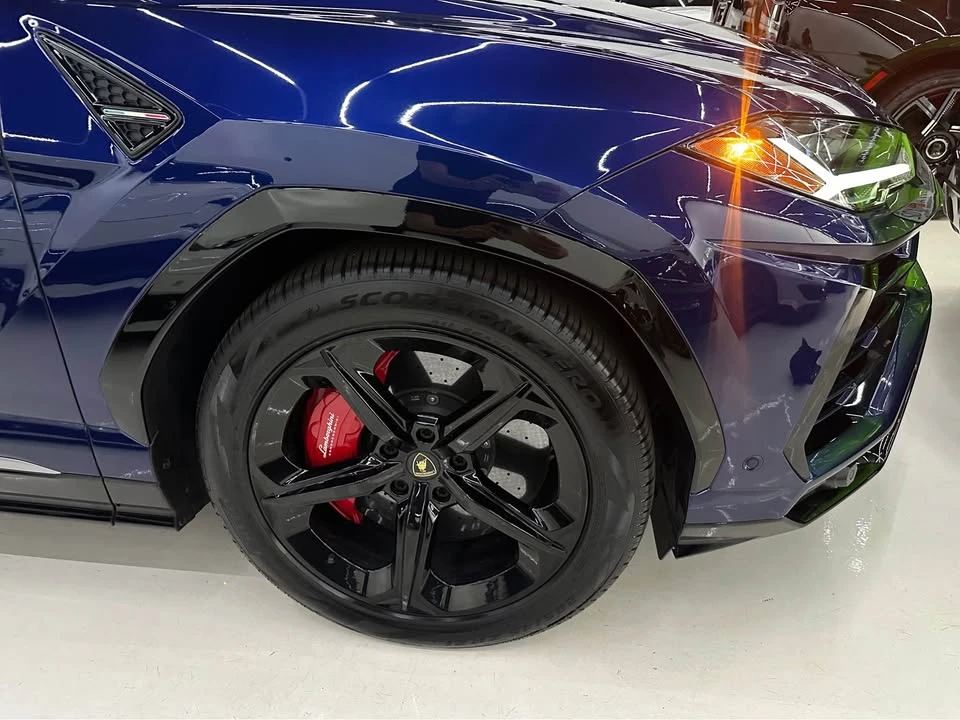 2021 Lamborghini Urus - Image 9 of 16