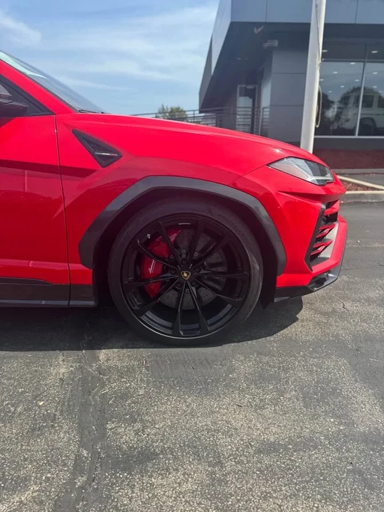 2021 Lamborghini Urus - Image 9 of 14