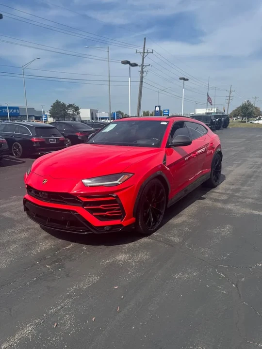 2021 Lamborghini Urus - Image 2 of 14
