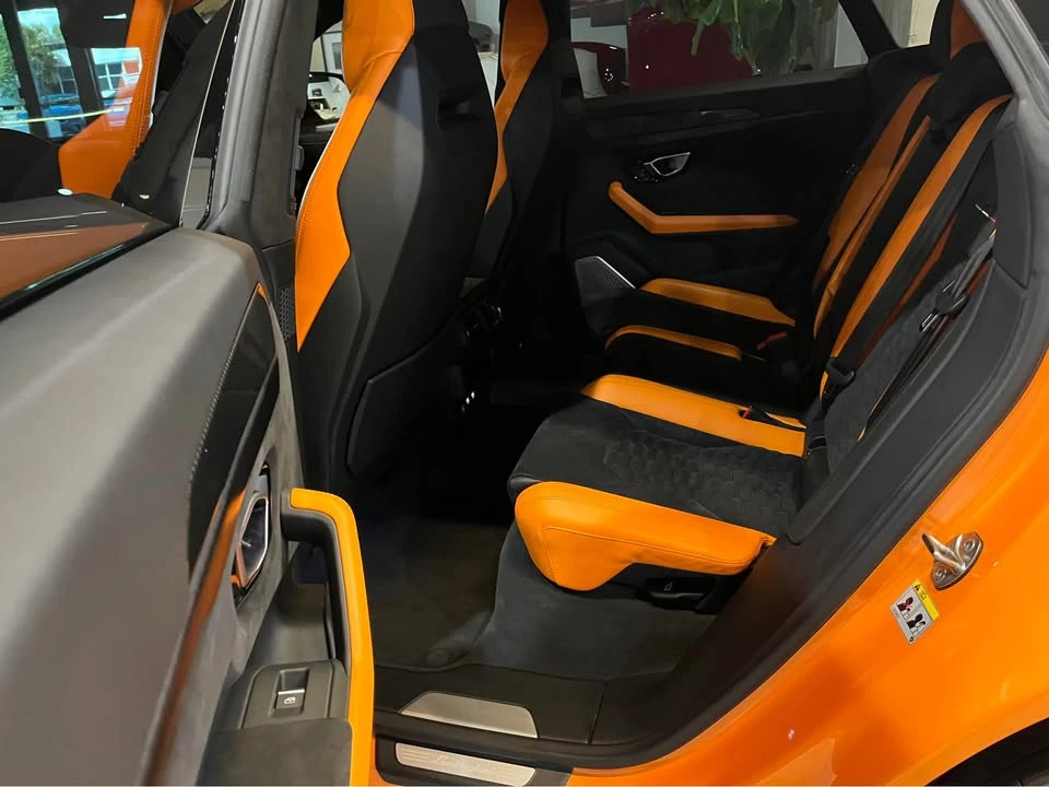 2021 Lamborghini Urus - Image 11 of 12