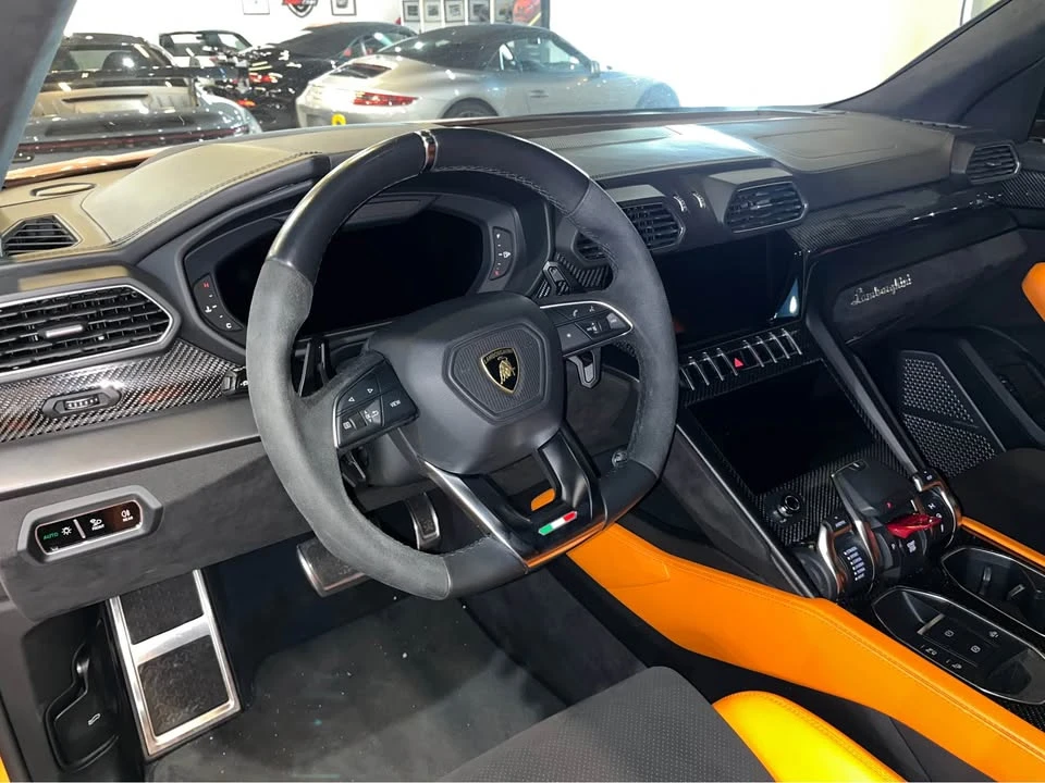 2021 Lamborghini Urus - Image 6 of 12