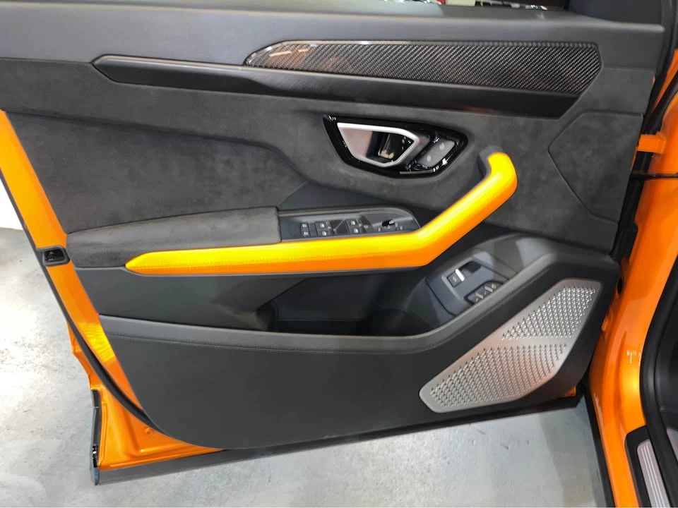 2021 Lamborghini Urus - Image 9 of 12