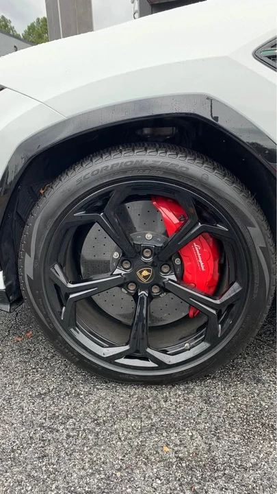 2021 Lamborghini Urus - Image 13 of 14