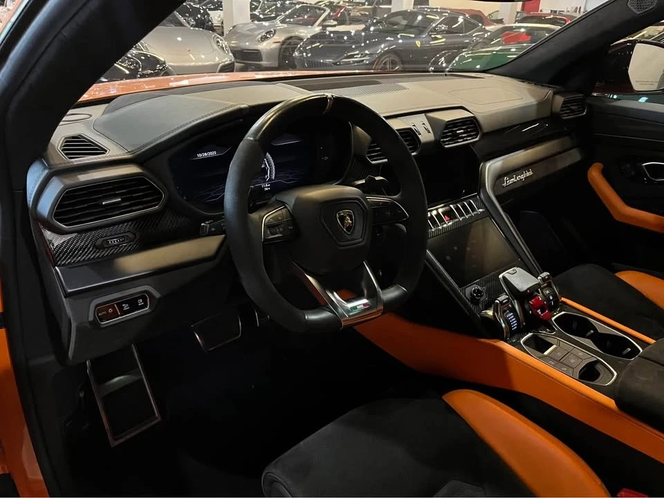 2021 Lamborghini Urus - Image 7 of 8