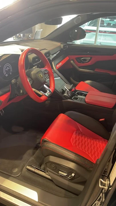 2021 Lamborghini Urus - Image 2 of 4
