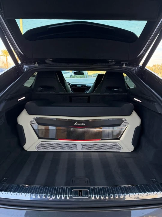 2021 Lamborghini Urus - Image 9 of 10