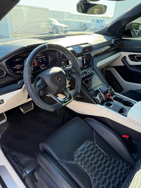 2021 Lamborghini Urus - Image 5 of 10