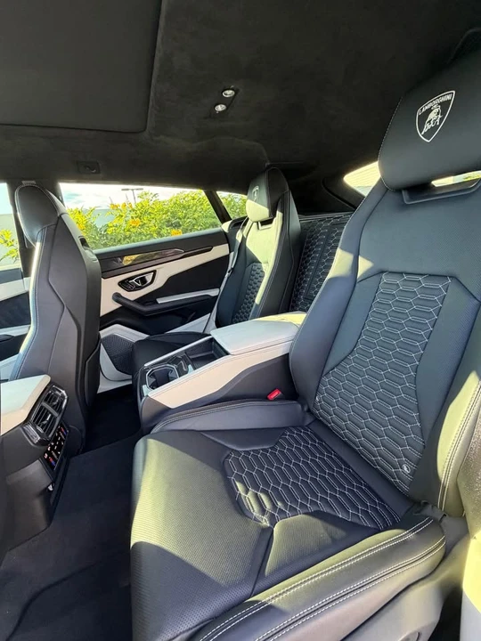 2021 Lamborghini Urus - Image 7 of 10