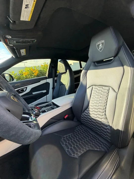 2021 Lamborghini Urus - Image 6 of 10