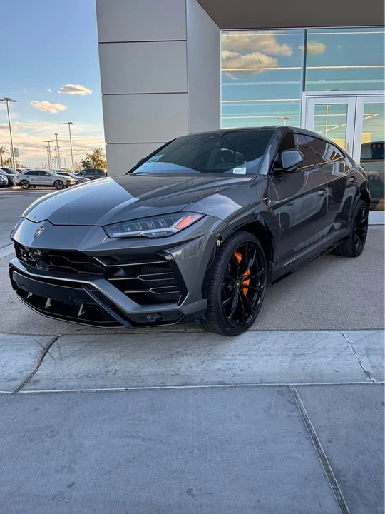 2021 Lamborghini Urus - Image 2 of 4
