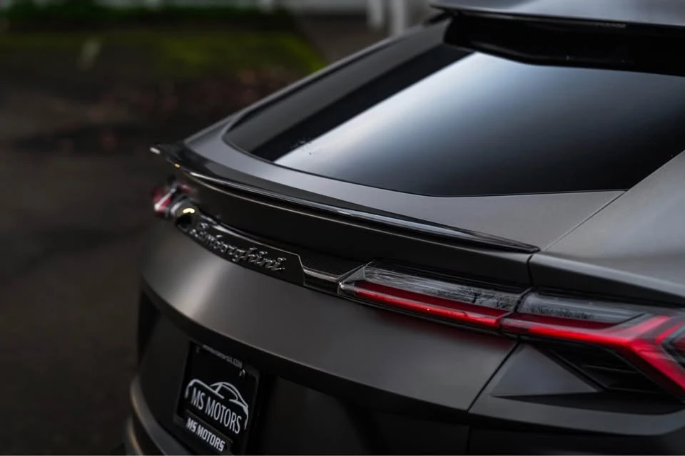 2021 Lamborghini Urus - Image 8 of 17