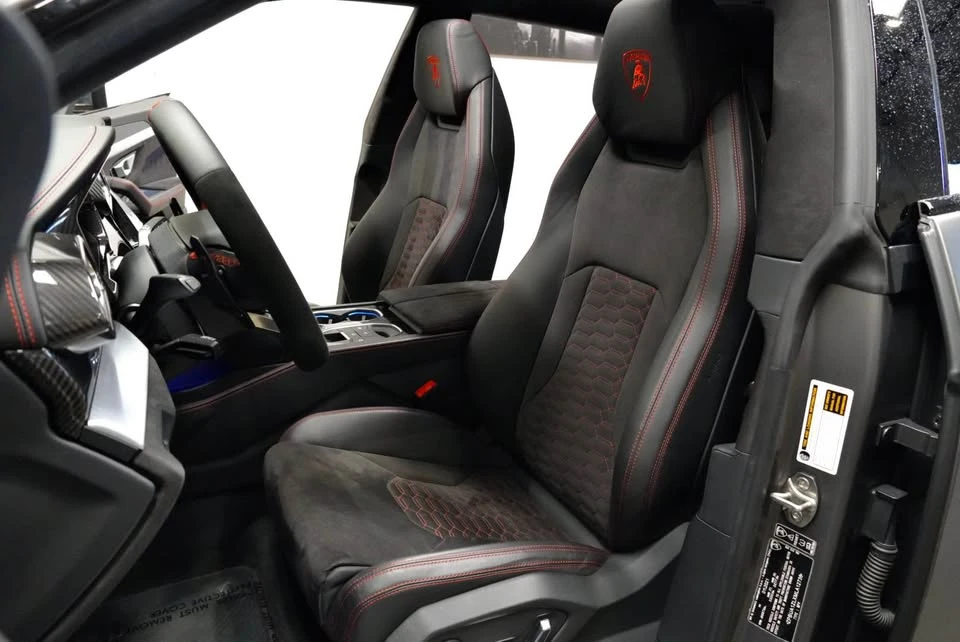 2021 Lamborghini Urus - Image 17 of 17