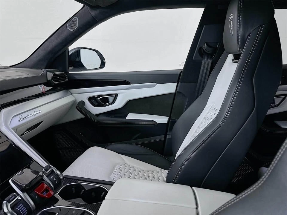 2021 Lamborghini Urus - Image 12 of 19