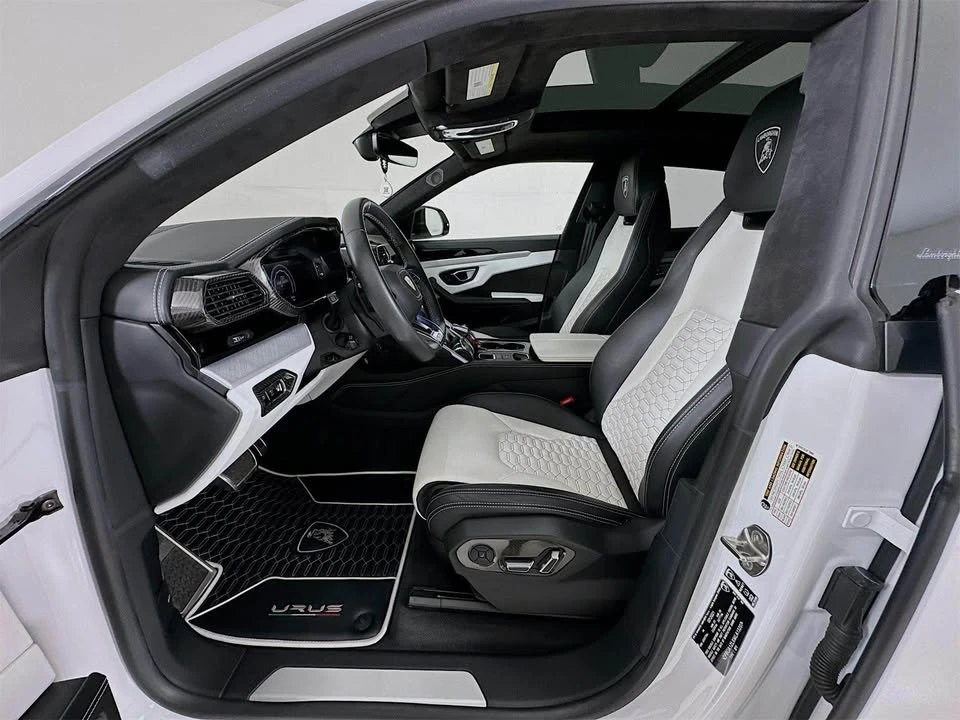 2021 Lamborghini Urus - Image 16 of 19