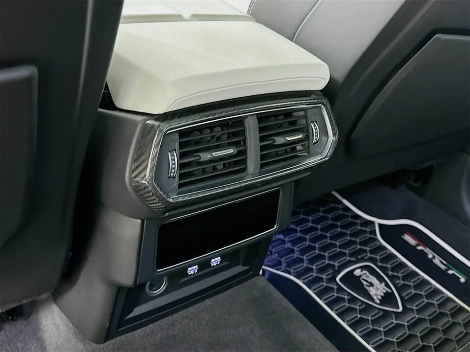 2021 Lamborghini Urus - Image 17 of 19
