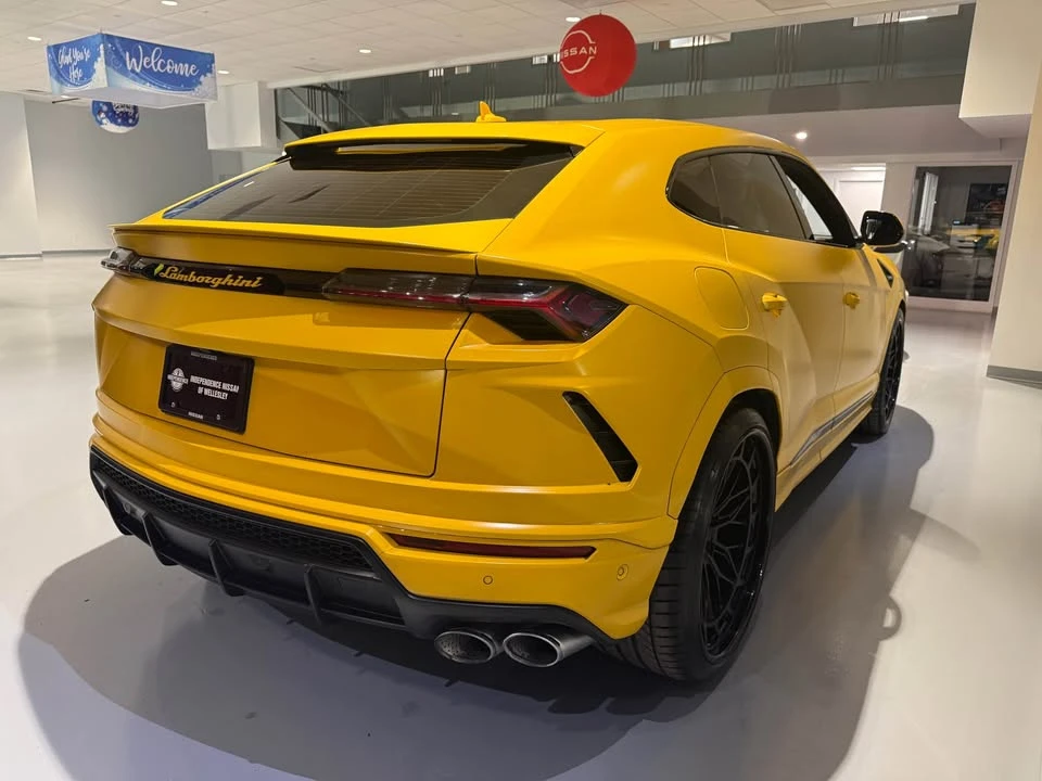 2021 Lamborghini Urus - Image 11 of 13