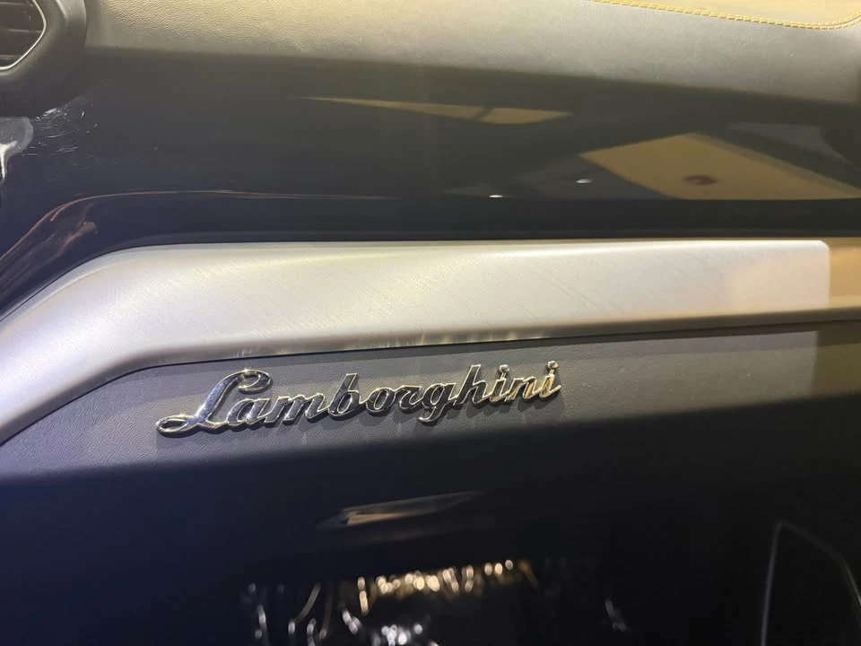 2021 Lamborghini Urus - Image 5 of 13